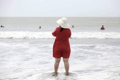 En Mar del Plata, el agua registra la temperatura media más baja en seis años. Ayer la marea subió más de la altura promedio