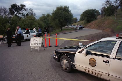En marzo 1999, la policía localizó el Pontiac Grand Prix rojo que habían alquilado Carole, Julie y Silvina, completamente quemado y abandonado en una zona remota a varias horas del Parque Yosemite.