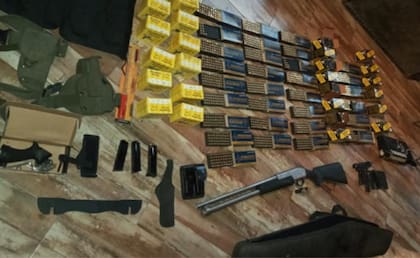 En marzo del 2020 en una de las construcciones de Aparicio Díaz se secuestraron armas; decía que eran para "defenderse".