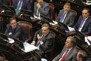 Ofensiva de la oposición para frenar los aumentos de las tarifas