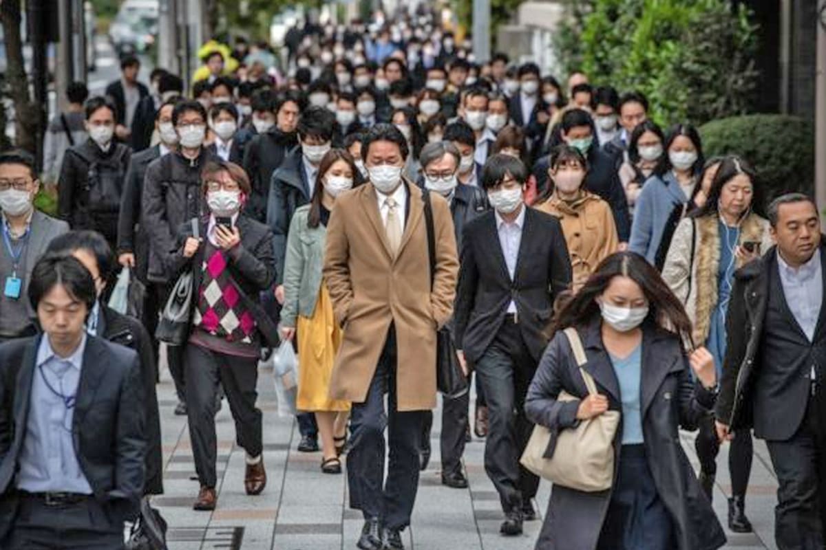 En marzo, una encuesta demostró que la mayoría de los japoneses seguían yendo a sus puestos de trabajo.