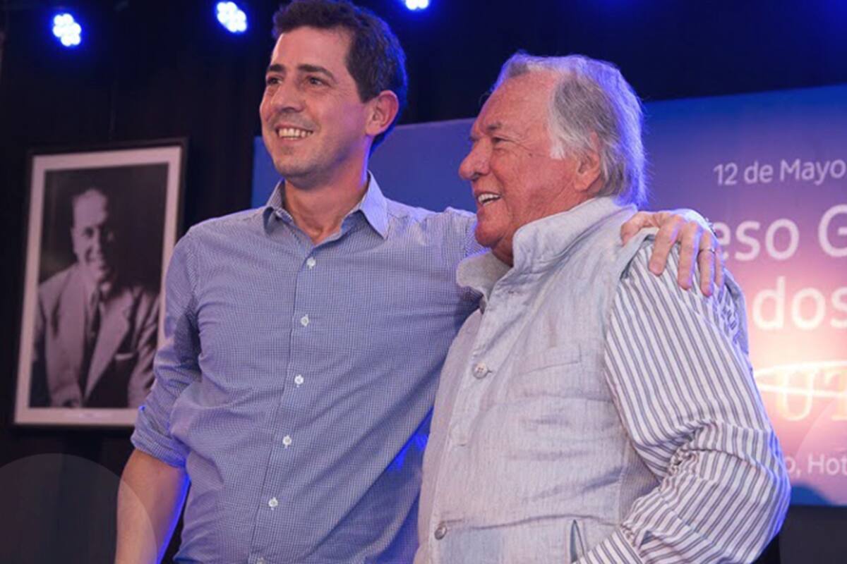 En mayo, De Pedro participó del Congreso General de Delegados de UTHGRA en Mar del Plata junto a Barrionuevo