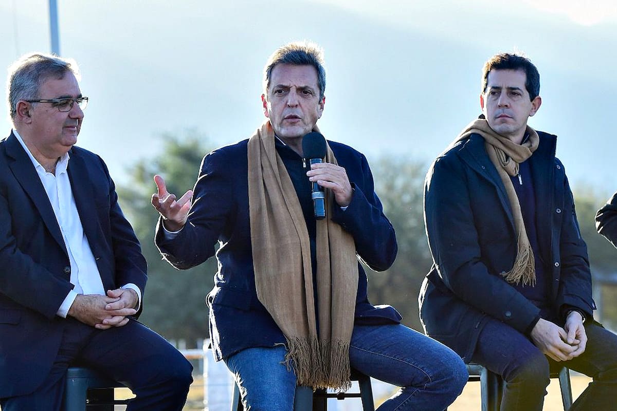 En medio de la interna en Hurlingham, Sergio Massa demostró su apoyo hacia el camporista Damián Selci