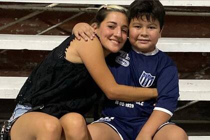 En medio de la investigación por la muerte de Diego Maradona, Verónica Ojeda compartió en las redes sociales la primera foto de Jana Maradona y Dieguito Fernando juntos