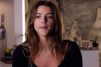 En medio de una discusión, la mujer se vio obligada a decirle a su novio la verdad sobre lo que siente por su alumno