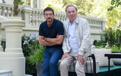 En medio del anuncio, el compositor Andrew Lloyd Webber habló sobre sobre la película Cats, basada en su musical: "La odié. Y por eso me compré un perro”