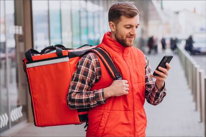 En medio del aumento del combustible, DoorDash lanzó un programa para que sus repartidores obtengan un reembolso