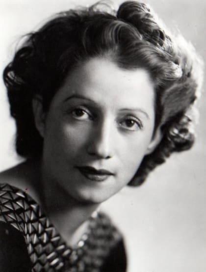 En Montreal en 1942, Consuelo de Saint Exupéry se reúne con su esposo que estaba de gira de conferencias en Quebec