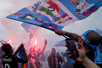 En Nápoles los festejos por la inminente consagración del Azurri empezaron el fin de semana