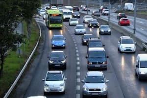 En Noruega los autos eléctricos pueden circular por el carril bus para evitar la congestión del tráfico.