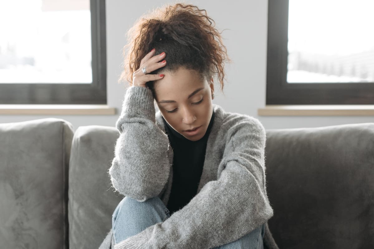 En nuestro día a día, las personas tendemos a atribuirle un sentido determinado a las situaciones que vivimos, que incluyen a las personas con las que interactuamos