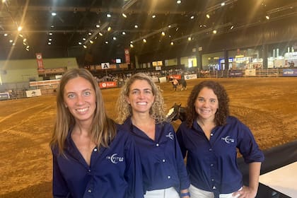 En Nuestros Caballos, las veterinarias Ana Flores Bragulat, Carolina Alonso y Catalina Castañeira