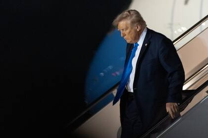 En nueva entrevista, Trump dice que no sabe si apoya los derechos al debido proceso