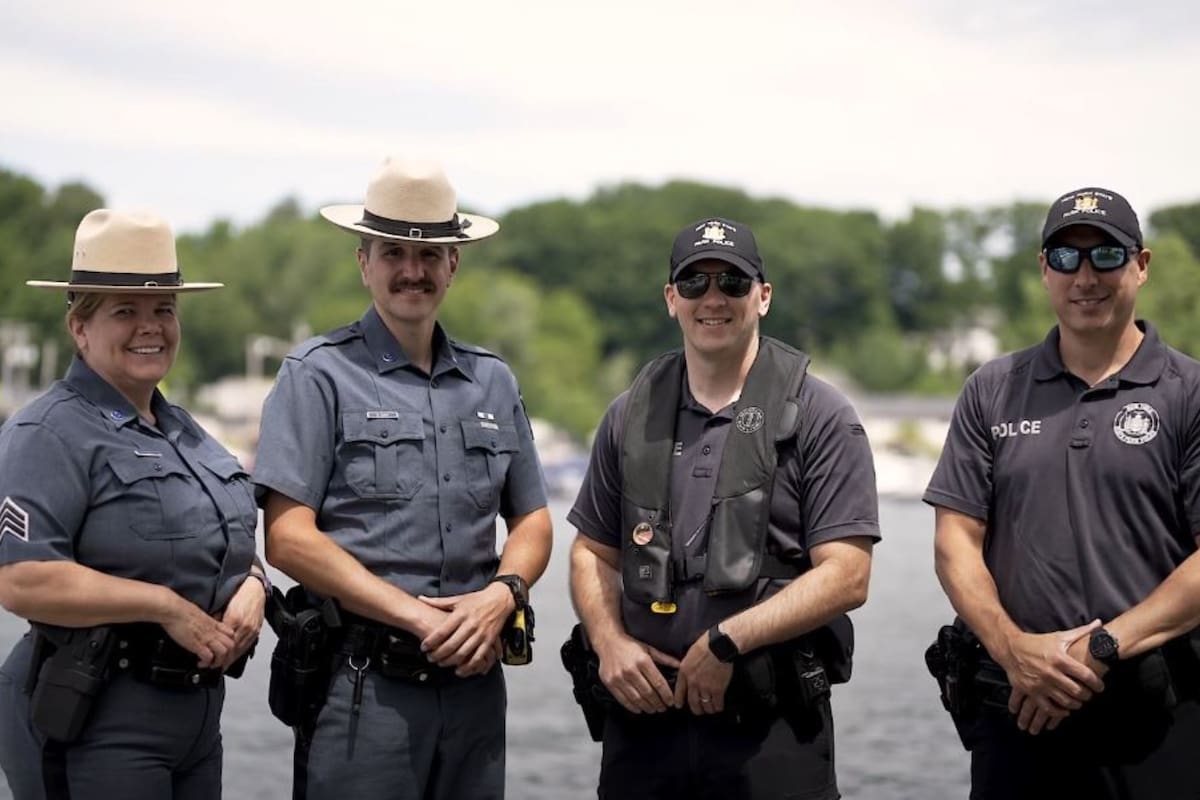 En Nueva York se ofrecen trabajos en las fuerzas de seguridad para aquellos que hablan español