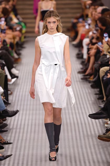 En octubre de 2024,
Sunday Rose Kidman
Urban debutó en
la pasarela de Miu
Miu durante la
Semana de la Moda
de París