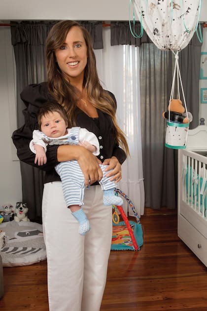 En octubre, Estefanía Pasquini nos recibió con su bebé, Emilio Cormillot, en su casa de Vicente López.