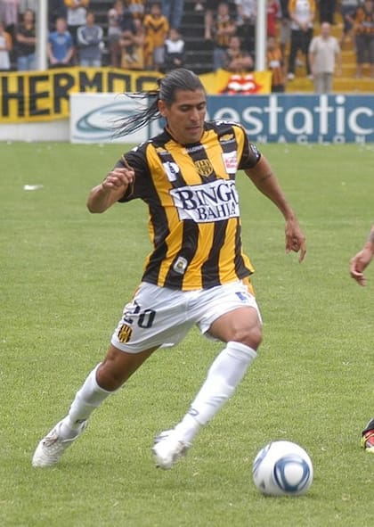 En Olimpo jugó un semestre, peleó del descenso y zafó, mandando a River a la Promoción con Belgrano