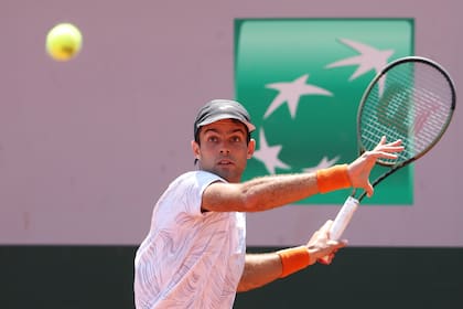 En París, con la mirada fija en la pelota: Facundo Díaz Acosta jugó por primera vez en Roland Garros al ingresar como perdedor afortunado y cayó en la primera ronda con Jason Kubler, de Australia
