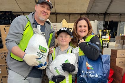 En Phoenix se entregarán pavos gratis para Acción de Gracias a las familias que más lo necesiten (Instagram/@stmarysfoodbank)