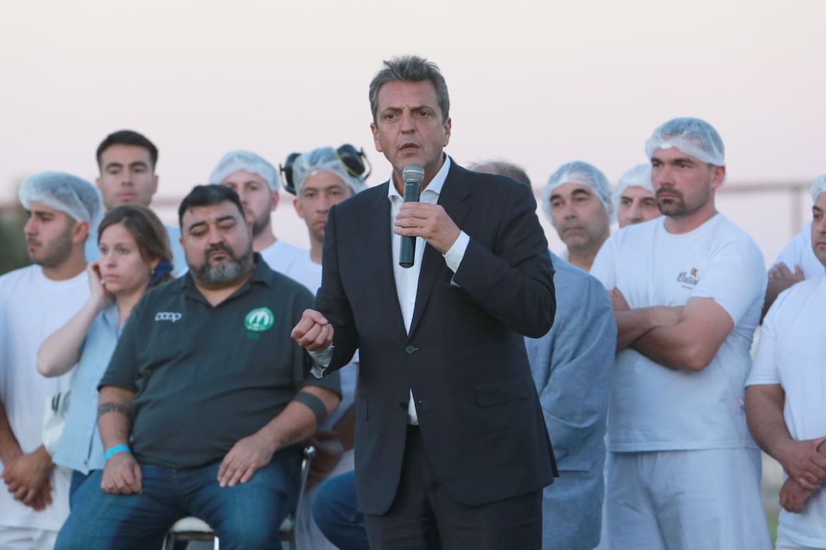 En plena campaña de cara al balotaje, en Córdoba, Massa durante el "Encuentro de Cooperativismo Agroindustrial Programa CoopAr"