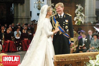 En plena ceremonia y poco antes del “sí, quiero”, Máxima y Guillermo intercambiaron miradas enamoradas y una sonrisa cómplice. Tampoco faltaron las lágrimas cuando sonó “Adiós, Nonino”, de Piazzolla.