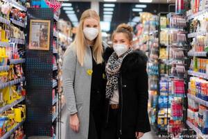 En plena cuarentena, un supermercado propone un curioso método para que us clientes puedan encontrar pareja cuando van a hacer las compras