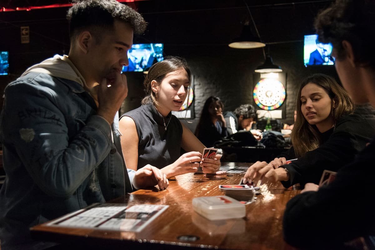 En plena nostalgia noventosa, ya se instalaron en casas y bares temáticos