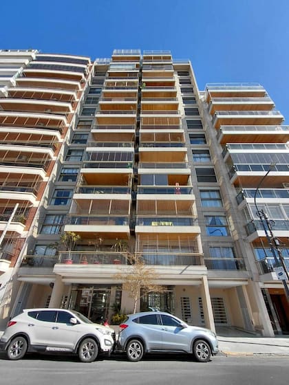 En pleno barrio de la Recoleta, se rematará un departamento de tres ambientes al contrafrente