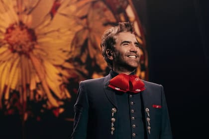 En pleno concierto, el cantante reveló el tenso momento que vivió con la policía de Estados Unidos. Foto: @alexoficial