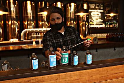 El alcohol en gel, uno de los productos más difundidos en 2020