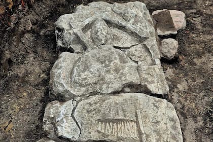 En Polonia hallaron la tumba de un caballero medieval y lo asociaron con Lancelot