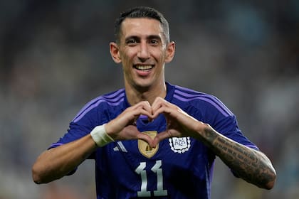 En Qatar, Di María jugará un nuevo Mundial que, al igual que anunció Messi, puede ser el último (AP Photo/Kamran Jebreili)