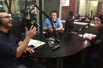 En Radio Cultura, donde co-conducía un programa los miércoles por la noche