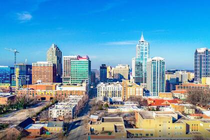 En Raleigh, el auge de la industria de investigación aumenta la demanda y los costos inmobiliarios