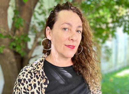 “En relación a lo farmacológico le recetaron una medicación para las convulsiones, pero empezamos a ver que le destruía los dientes y la panza. Justo había salido lo del aceite de cannabis y cuando estuvimos a punto de empezar con eso Kahia dejó de convulsionar sin ingerir la medicación”.