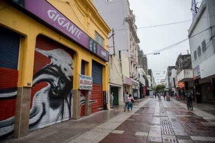 En Rosario, casi no tiene visitantes y muchos de sus comercios están cerrado
Foto: Marcelo Manera