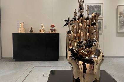 En Rubbers, María Basile suele arrojar azúcar frente a algunas obras para "endulzar al público"