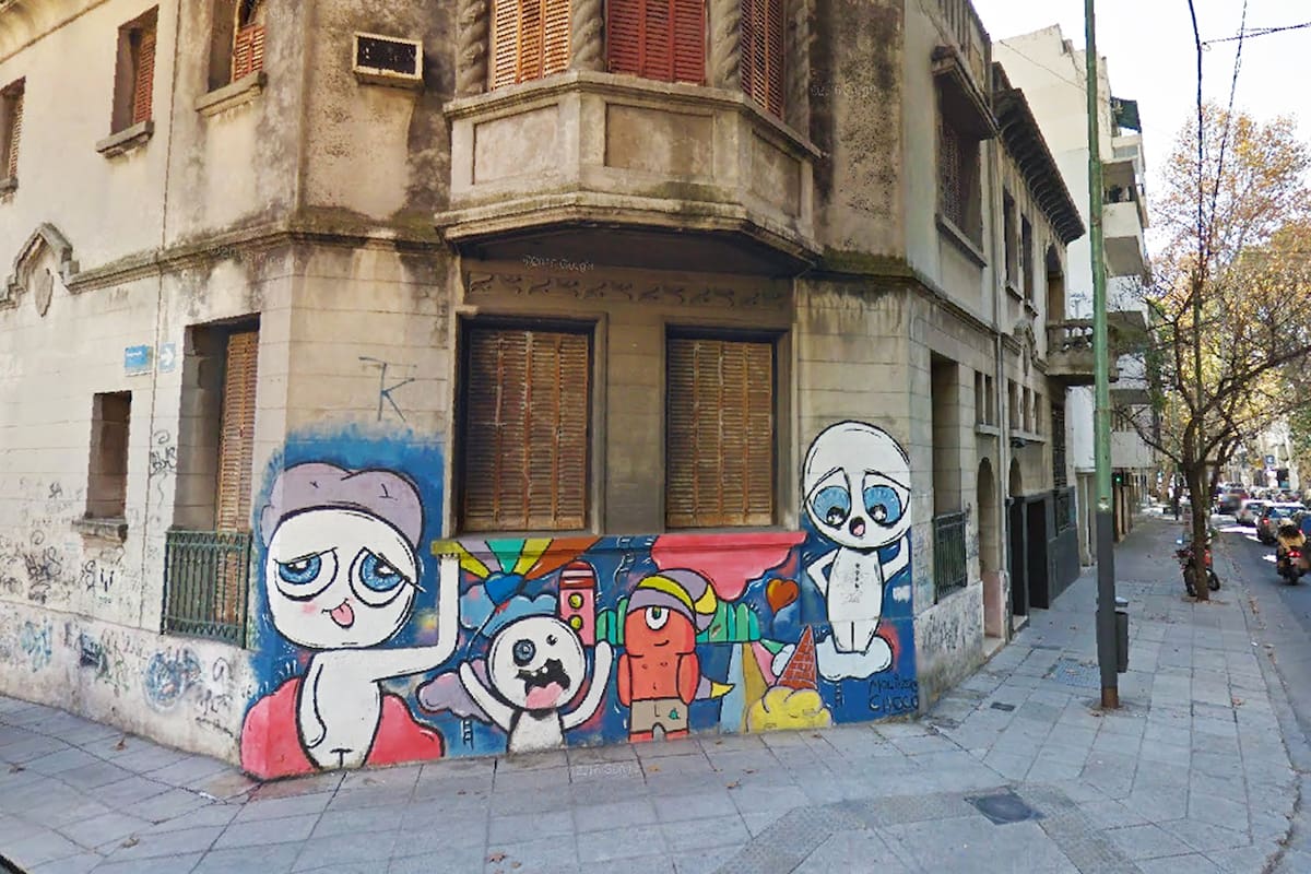 En Salguero y Rauch, la renovación del frente eliminó una pieza pintada por una amiga de la dueña