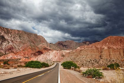 En Salta, el dólar blue opera a $282 para la venta
