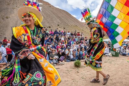 En San Antonio de los Cobres el carnaval ayuda a desahogarse y reír