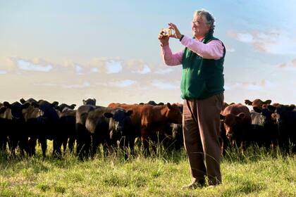 En “San Esteban”, Paolo Fontana desarrolla un planteo que combina la ganadería de ciclo completo en campo limpio y con monte con cultivos de invierno y verano