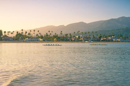 En Santa Bárbara, California, los alquileres quedaron congelados hasta diciembre 2026