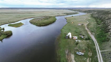 En Santa Cruz: buscan a dos hermanos de 10 y 12 años que fueron arrastrados por el río.