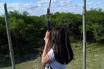 En Santiago del Estero, una nena de 11 años murió traes caer de una tirolesa en un parque cercano a Termas de Río Hondo