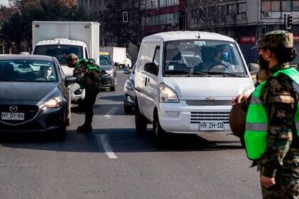 En Santiago rigen medidas de estricto confinamiento