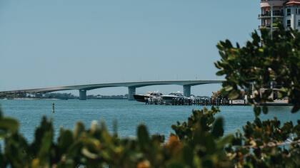 En Sarasota hace calor casi todo el tiempo; en los meses de invierno, es un bienvenido respiro de gran parte del clima del país, pero en los meses de verano, puede resultar muy caluroso y húmedo