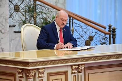 Lukashenko durante la ceremonia de asunción