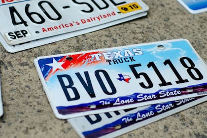 En sencillos pasos se puede personalizar la placa de forma legal