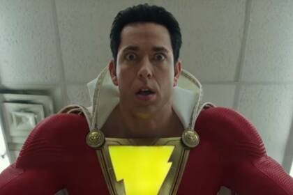 En ¡Shazam! el joven Billy Batson se convierte en superhéroe