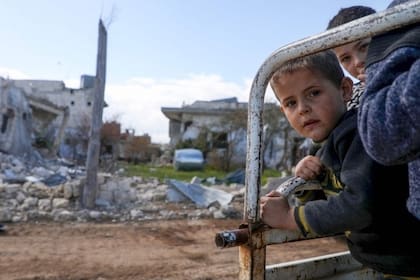 La guerra civil, la crisis económica y el coronavirus, golpean duramente a la población siria
